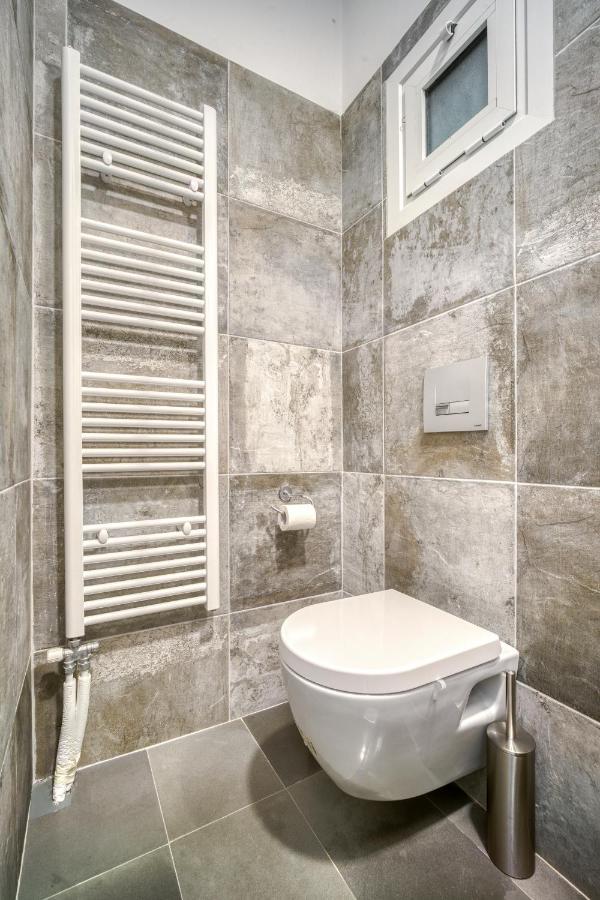 Bright Spacious Luxury Apartment In Prime Central เอเธนส์ ภายนอก รูปภาพ